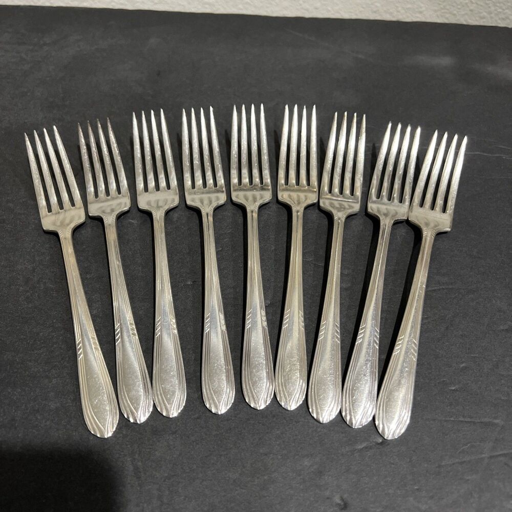 Set Of 9 Dinner Forks International Rogers Silverplate 1936 FASCINATION 7 5/8"